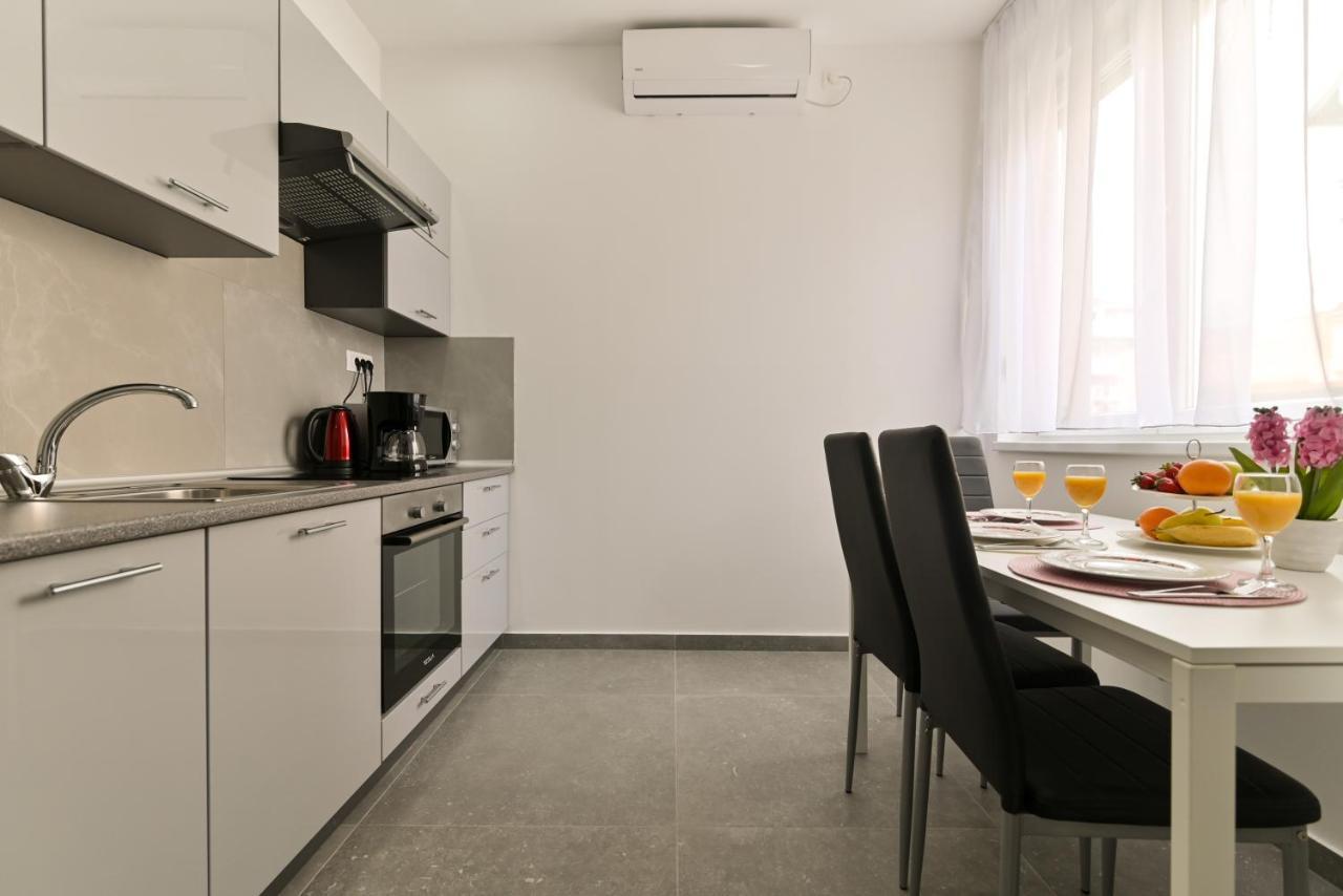 Apartmani Castrum Kaštela エクステリア 写真